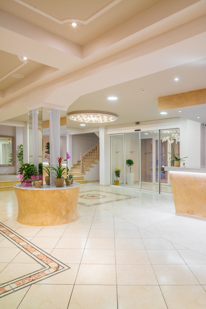 Cnic Gemini Hotel 11/60