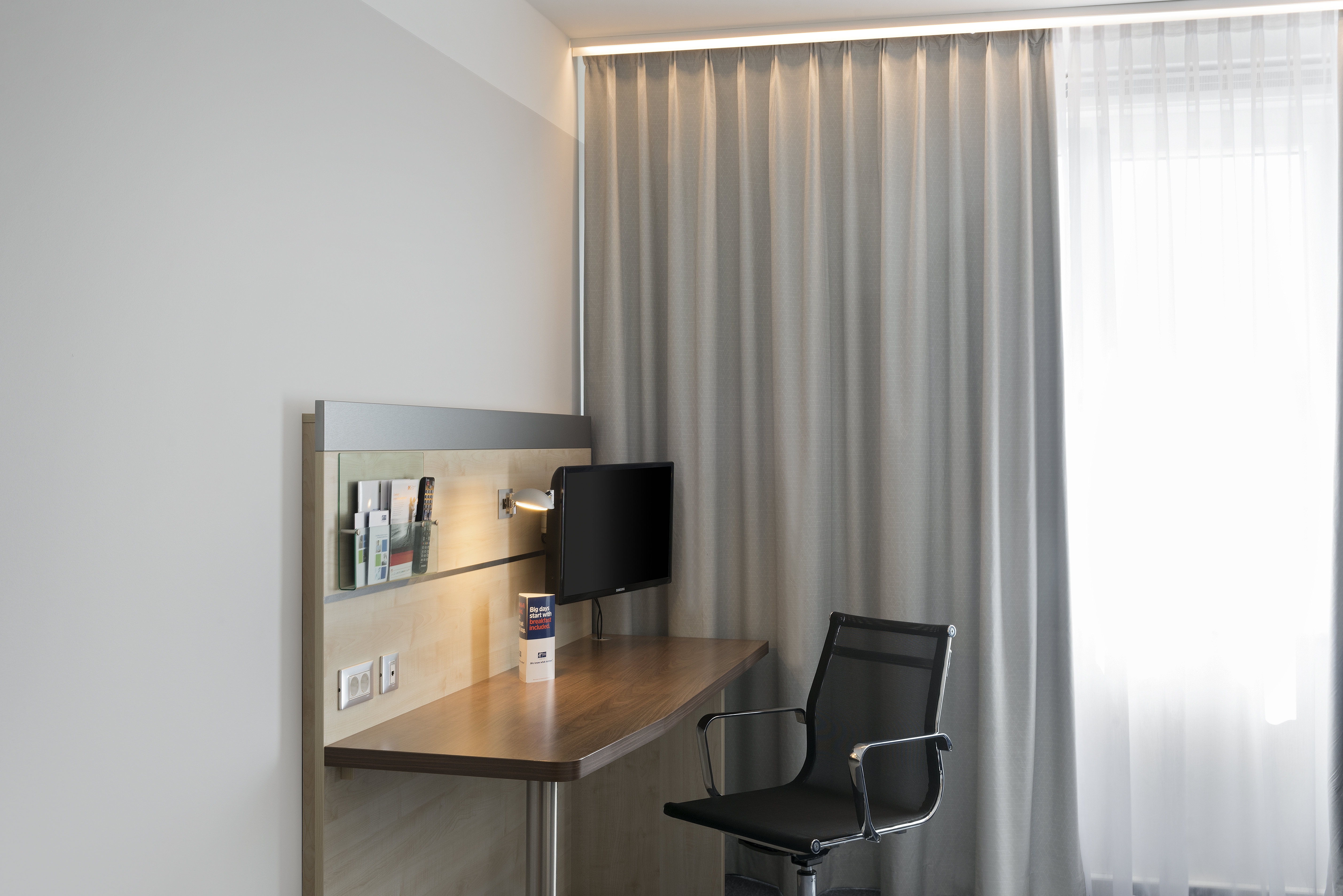 HOLIDAY INN EXPRESS SINGEN 61/72