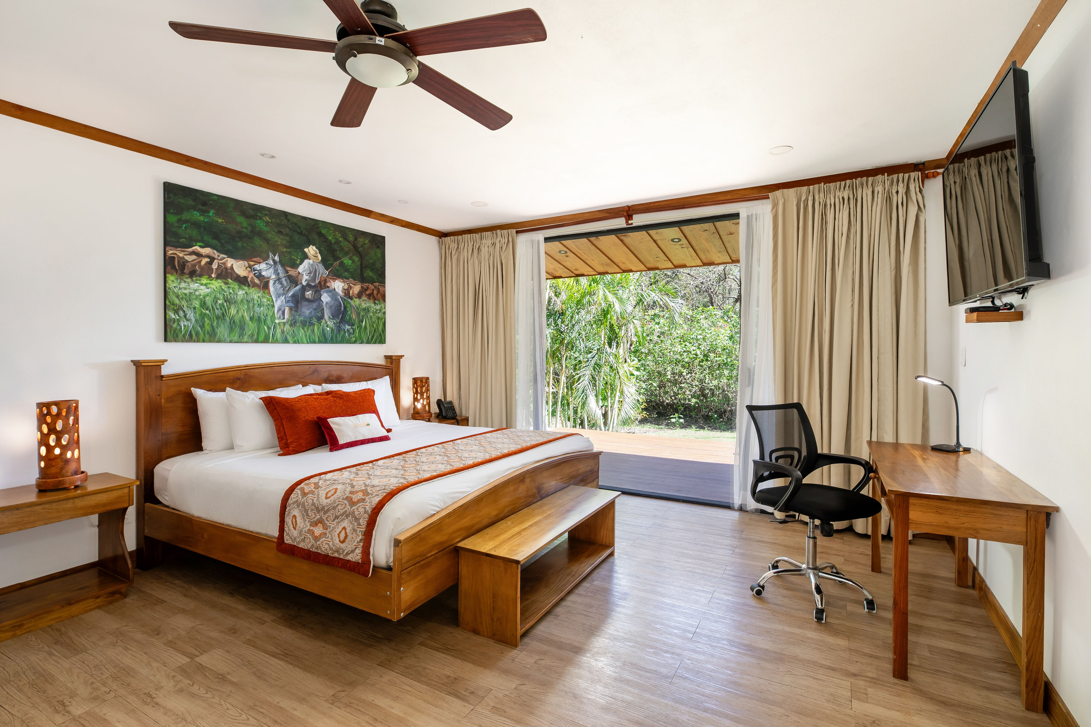 Honeymoon Suite