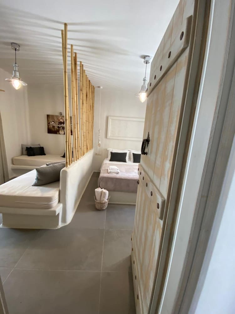 Ampelos Suites 23/30