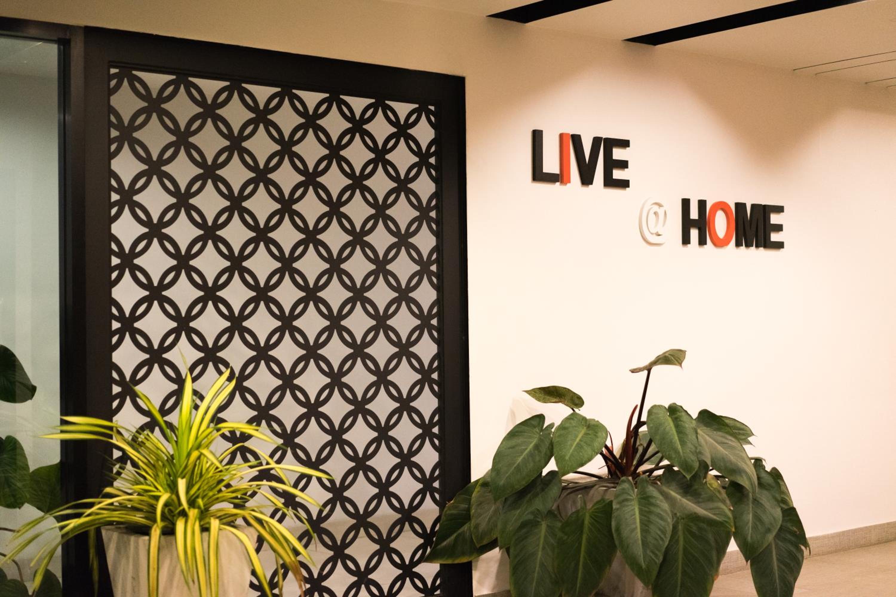 Aparthotel Live At Home Sukhumvit 105 6/44