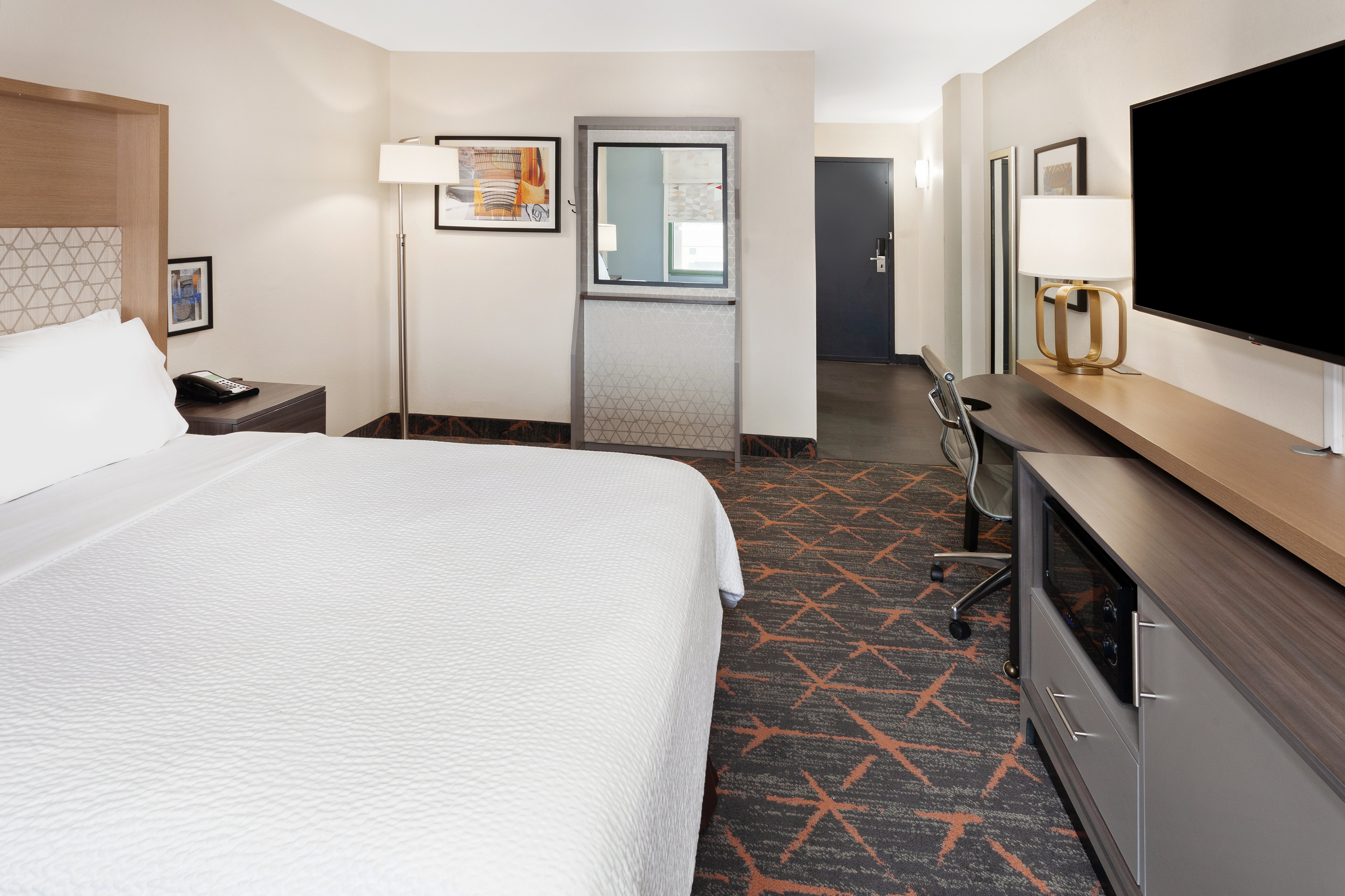 HOLIDAY INN CHICAGO OAKBROOK 18/63