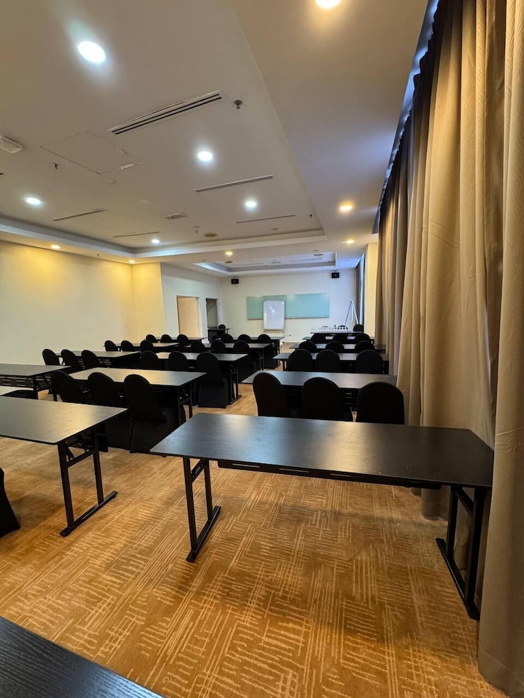 Royal Park Hotel @ UNITEN 26/50