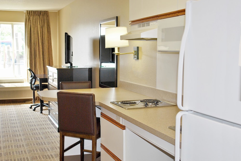 Extended Stay America-Minneapolis-Eden Prairie-Technology Dr 46/53