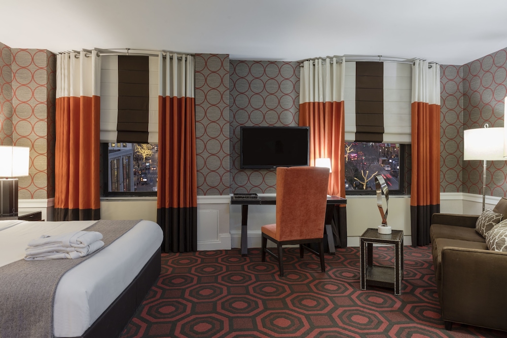 The Empire Hotel 29/71