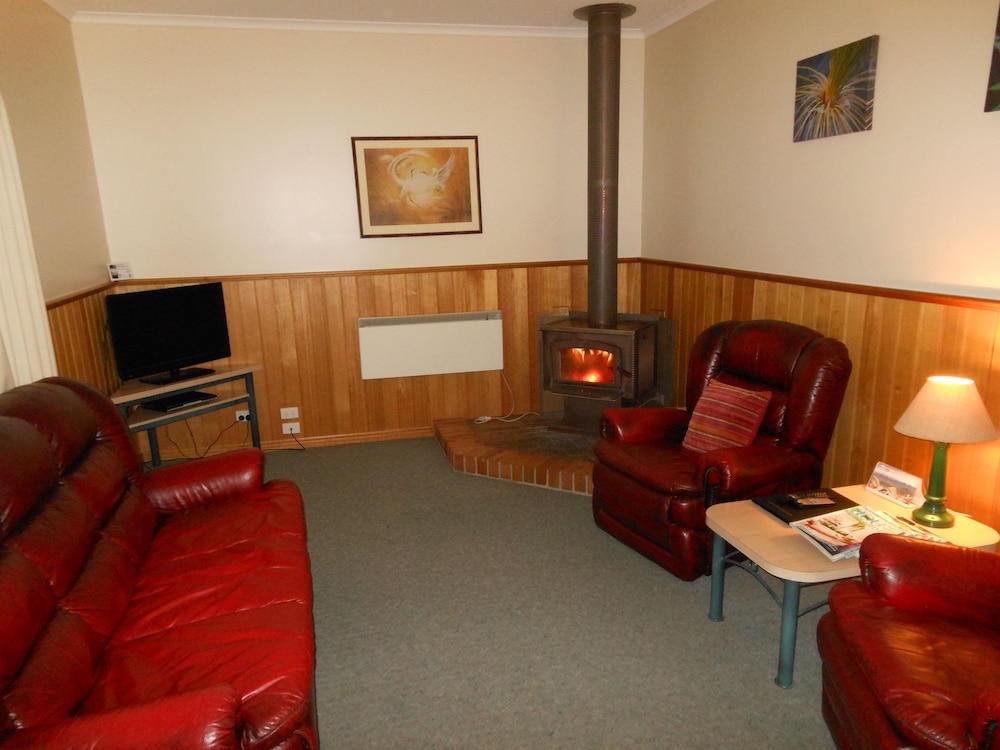 GRAMPIANS VIEW COTTAGES AND UNITS 42/64