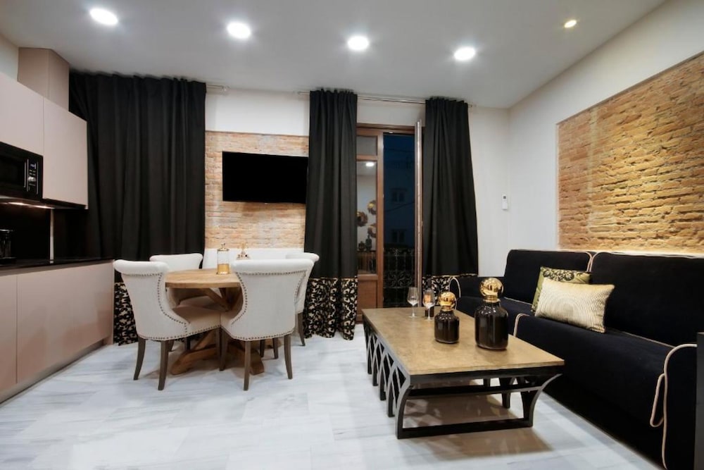 Habitat Suites Gran Via 17 51/65