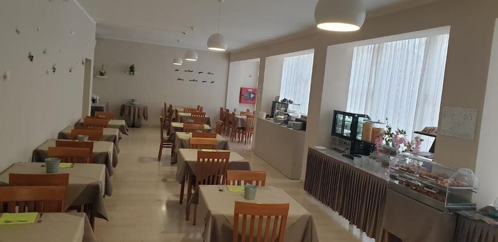 HOTEL CIMAROSA 40/52