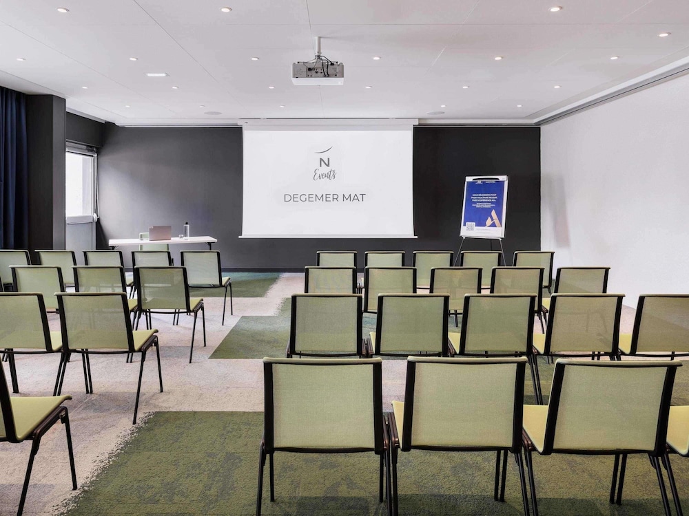 NOVOTEL RENNES ALMA 56/74