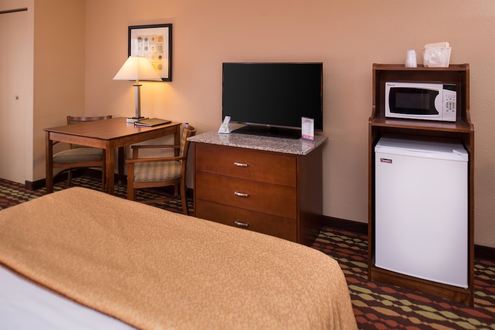 Best Western Ambassador Inn & Suites 10/21