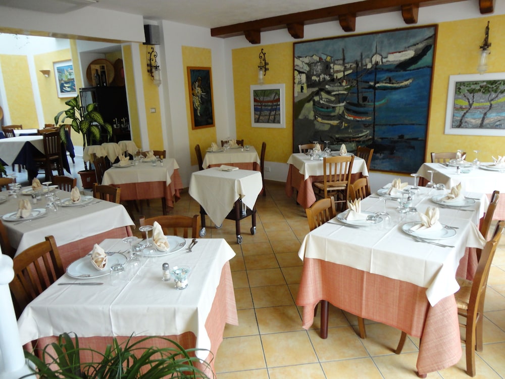 Hotel Ristorante Silvestrino 25/45