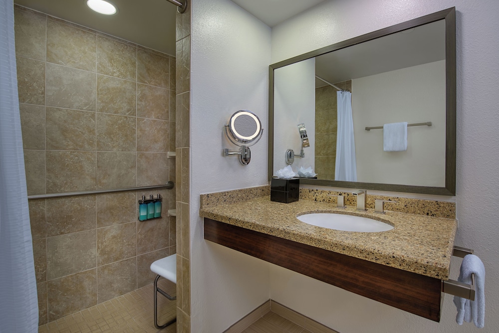Disneys Caribbean Beach Resort 46/50