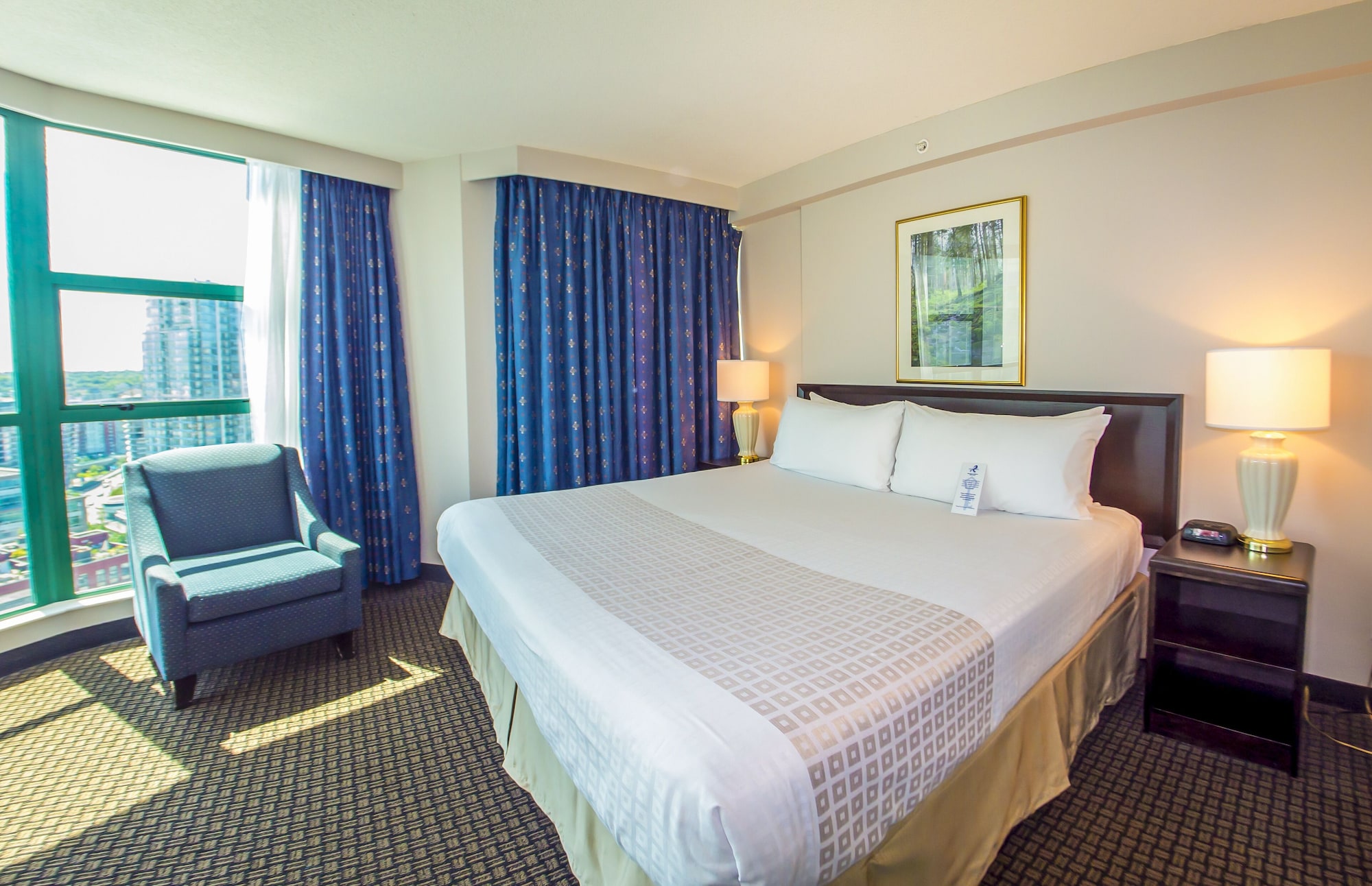 DELUXE, SUITE, KING BED