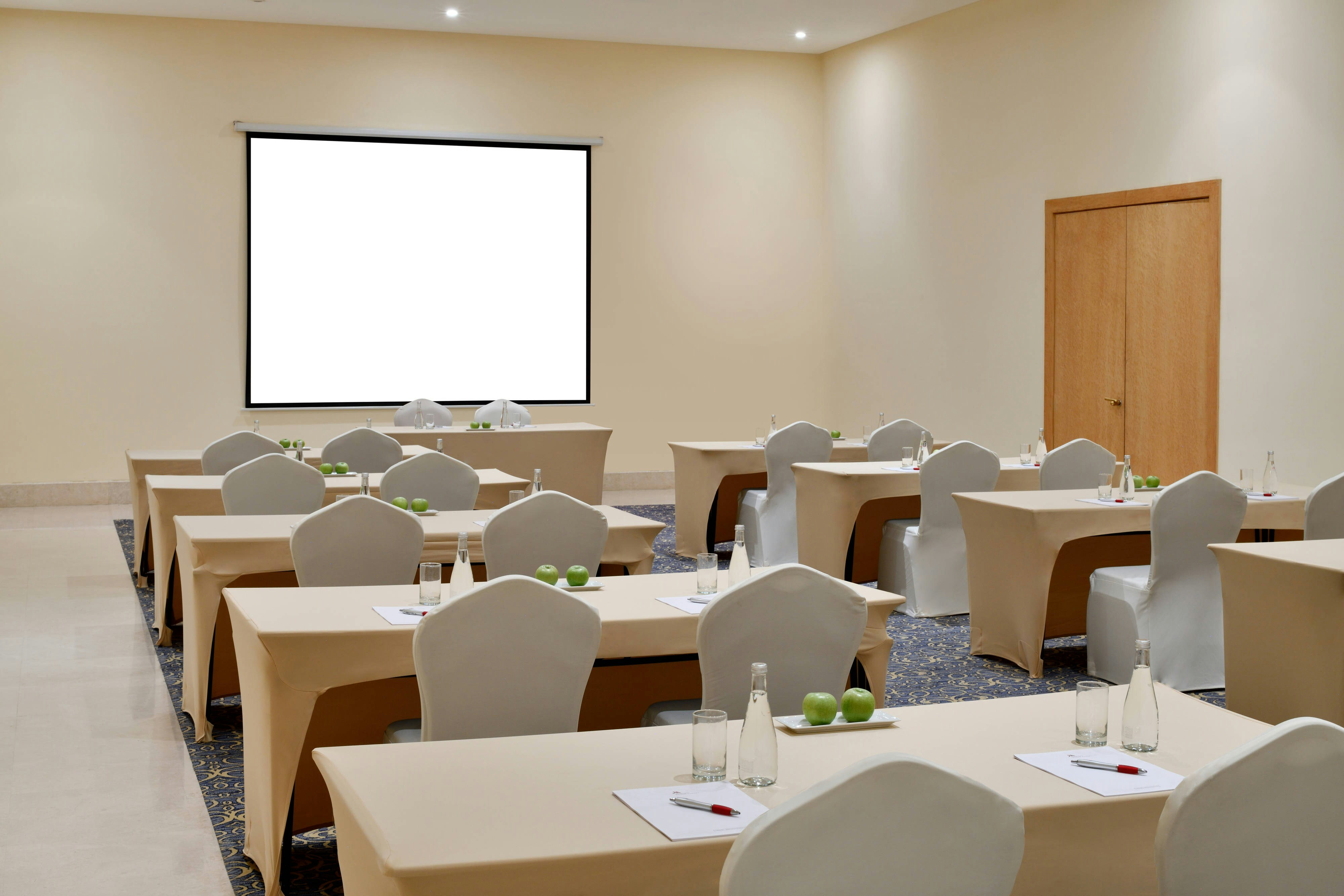 فندق ماريوت مطار الرياض(Riyadh Airport Marriott Hotel) 47/51