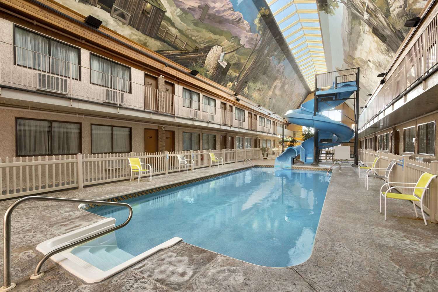 Days Inn By Wyndham Lethbridge 9/10
