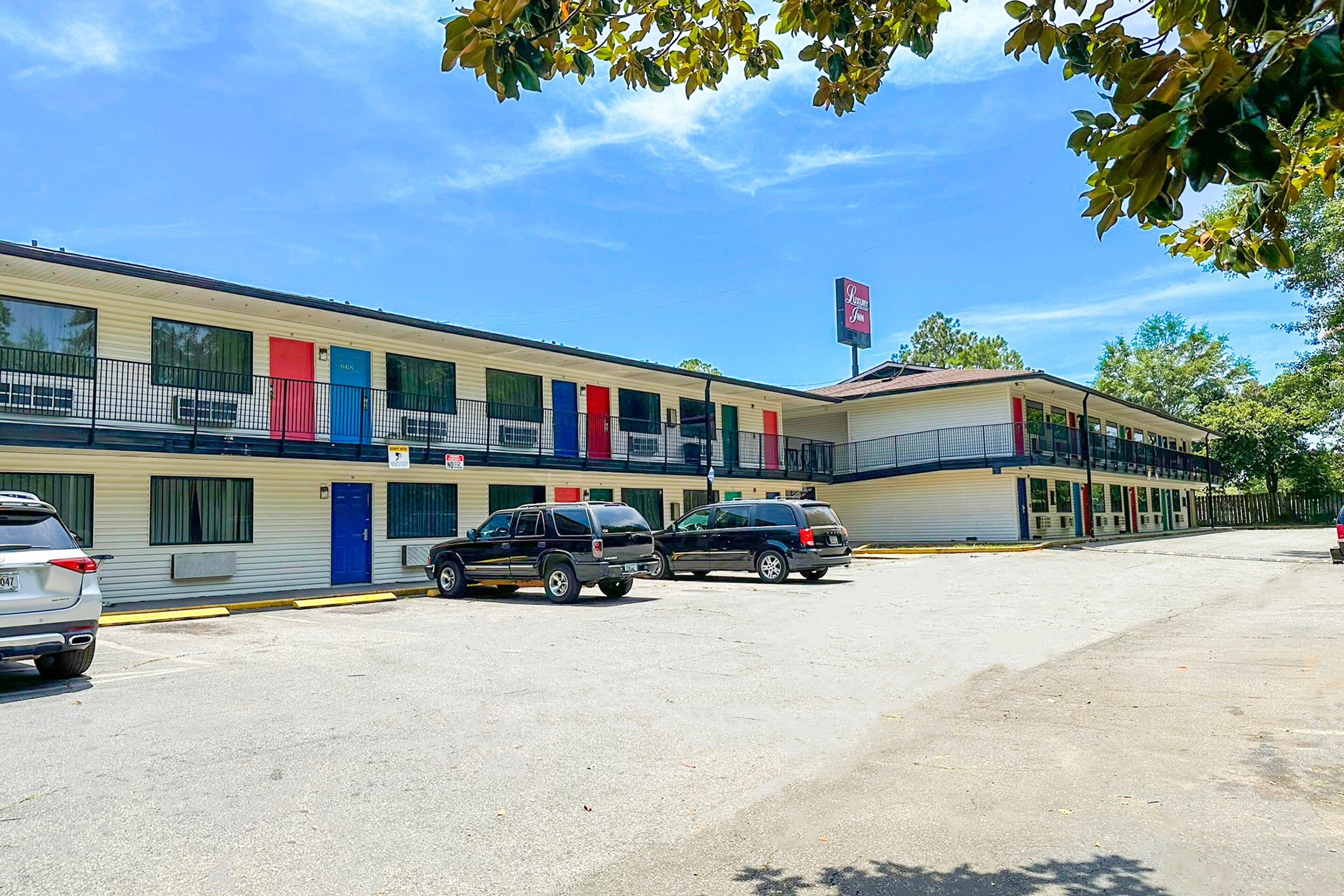 Luxury Inn By OYO Albany 31/33