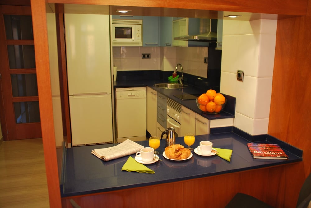 APARTAMENTS INDEPENDENCIA 10/19