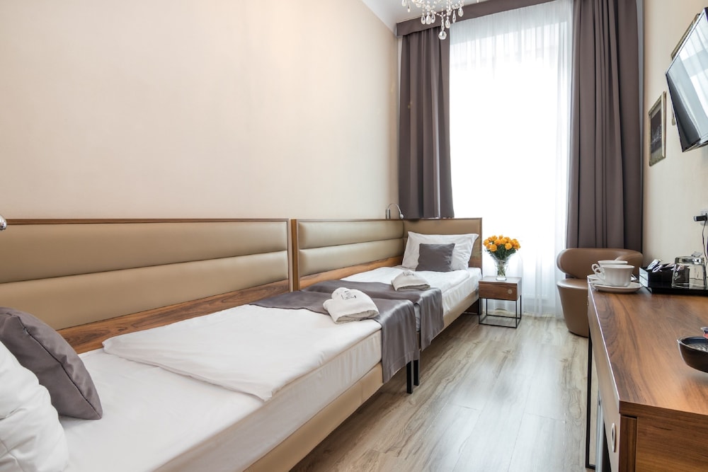 PERGAMIN ROYAL APARTMENTS 8/41