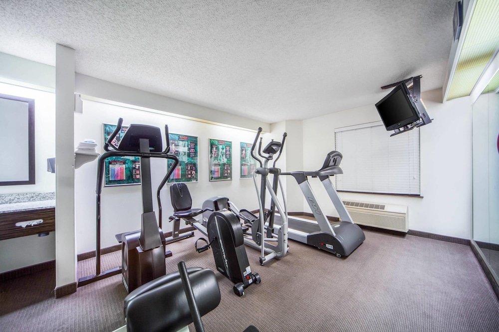 Sleep Inn & Suites Columbus, NE 30/61