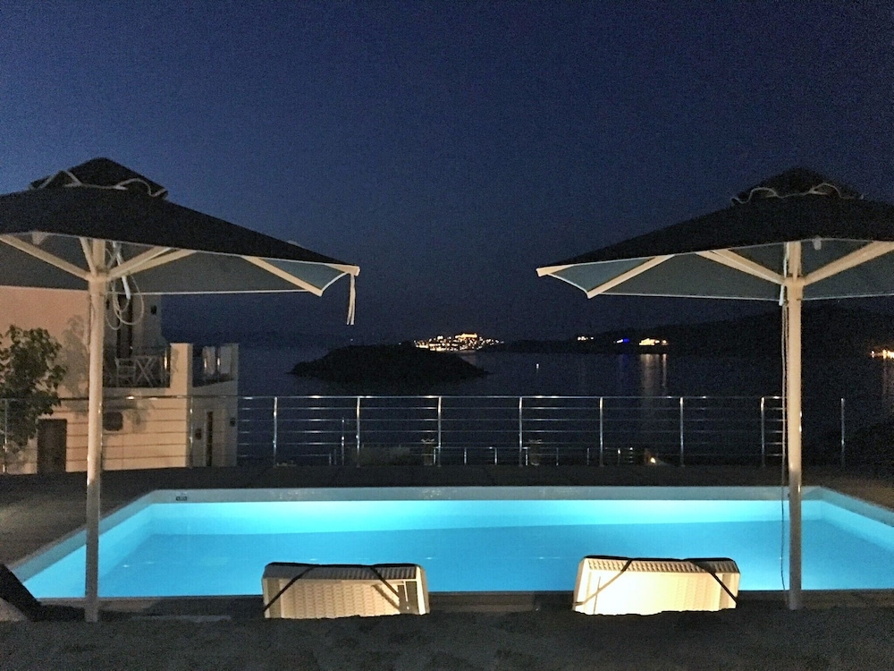 Eleia Seafront Villas 40/50