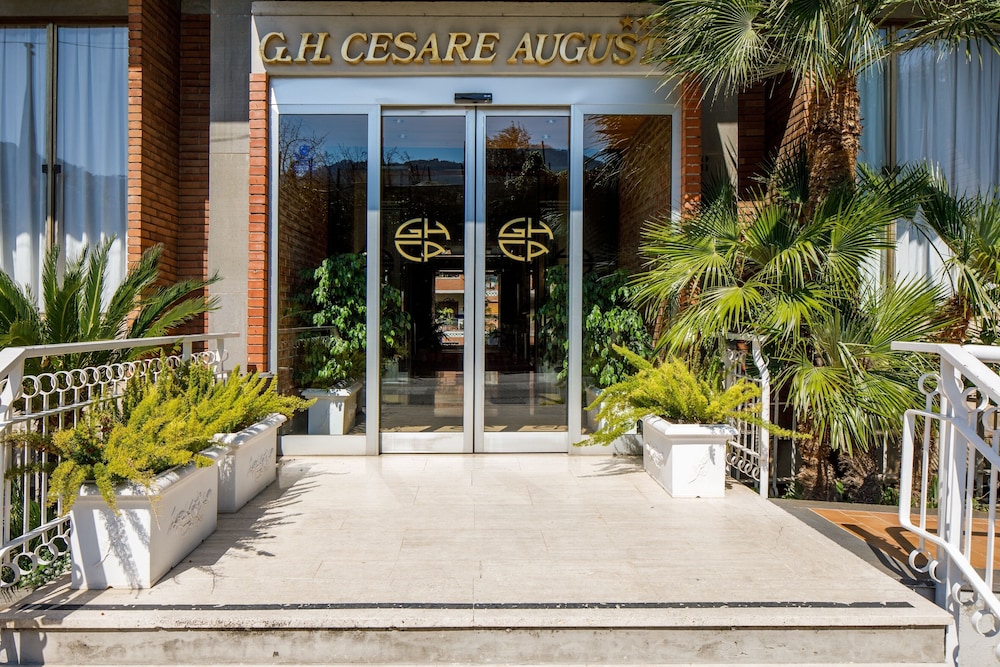 Grand Hotel Cesare Augusto 53/59