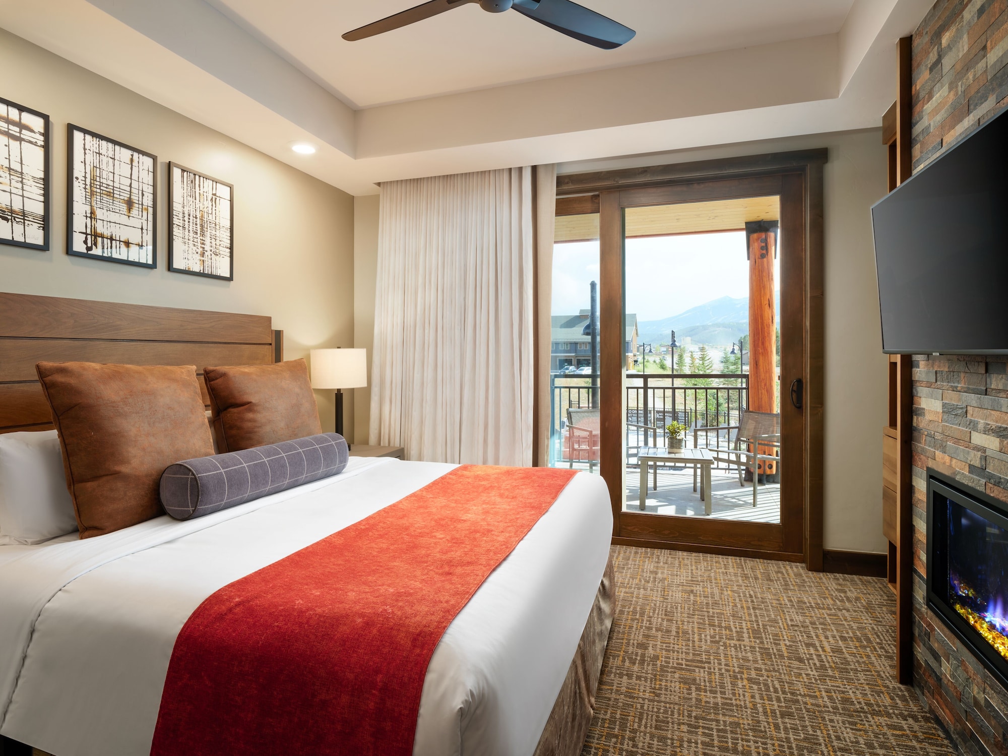 1 Bedroom, Suite, King Bed, Sofa