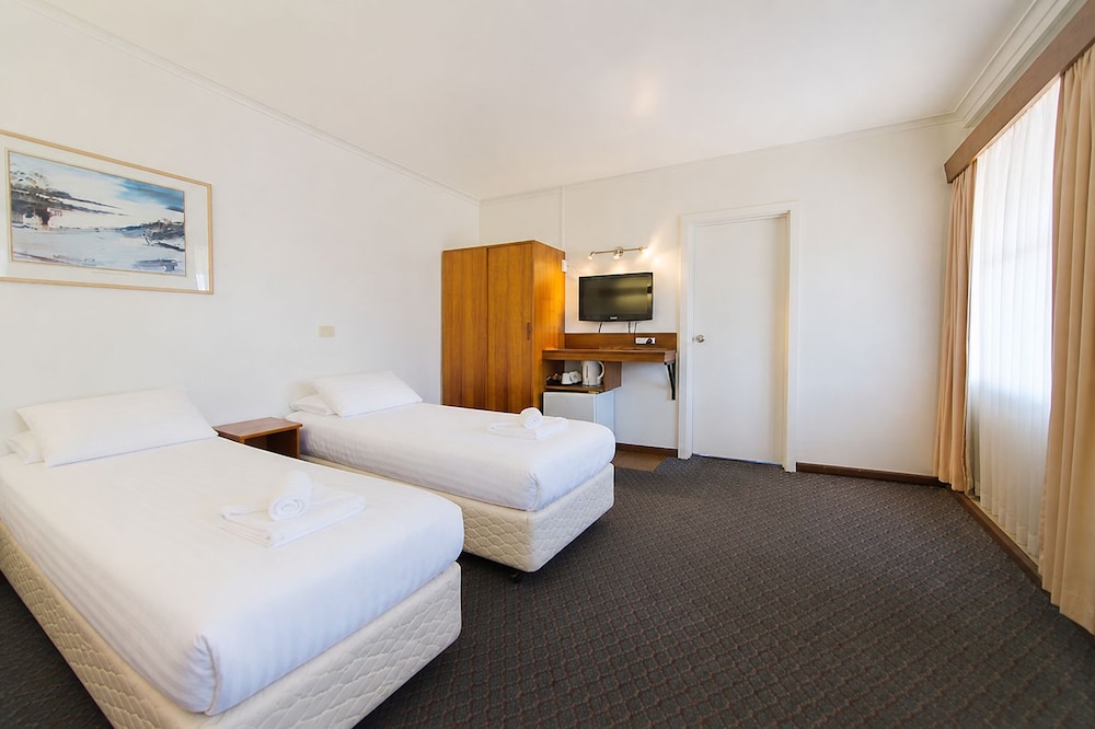 Blue Hills Motel 17/28