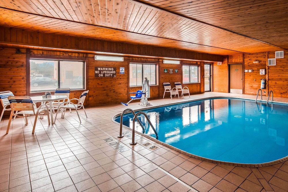 Quality Inn Tomah 2/18