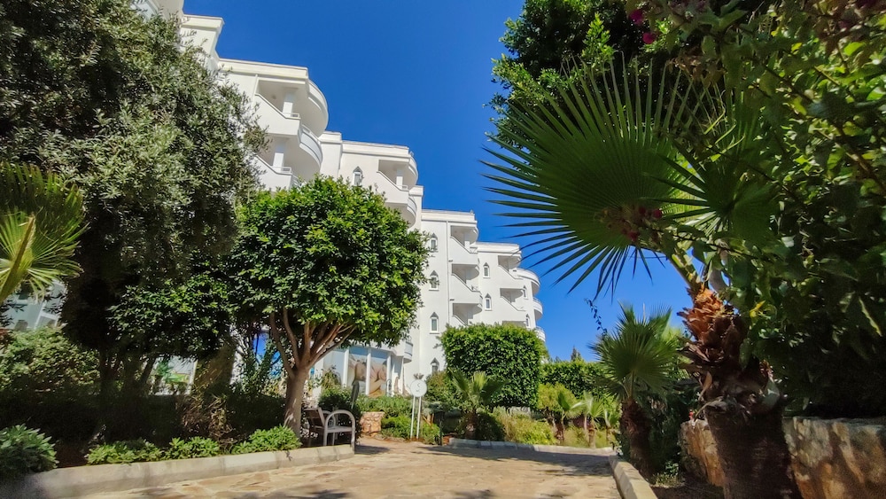 Olbios Marina Resort 40/50