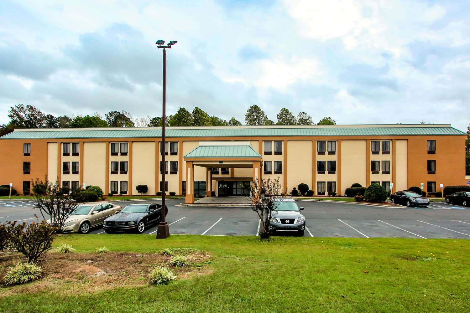 La Quinta Inn & Suites by Wyndham Fayetteville I-95 29/29