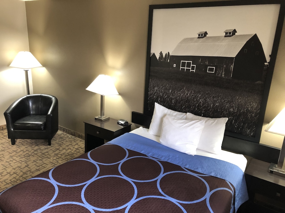Super 8 By Wyndham Boise 10/29