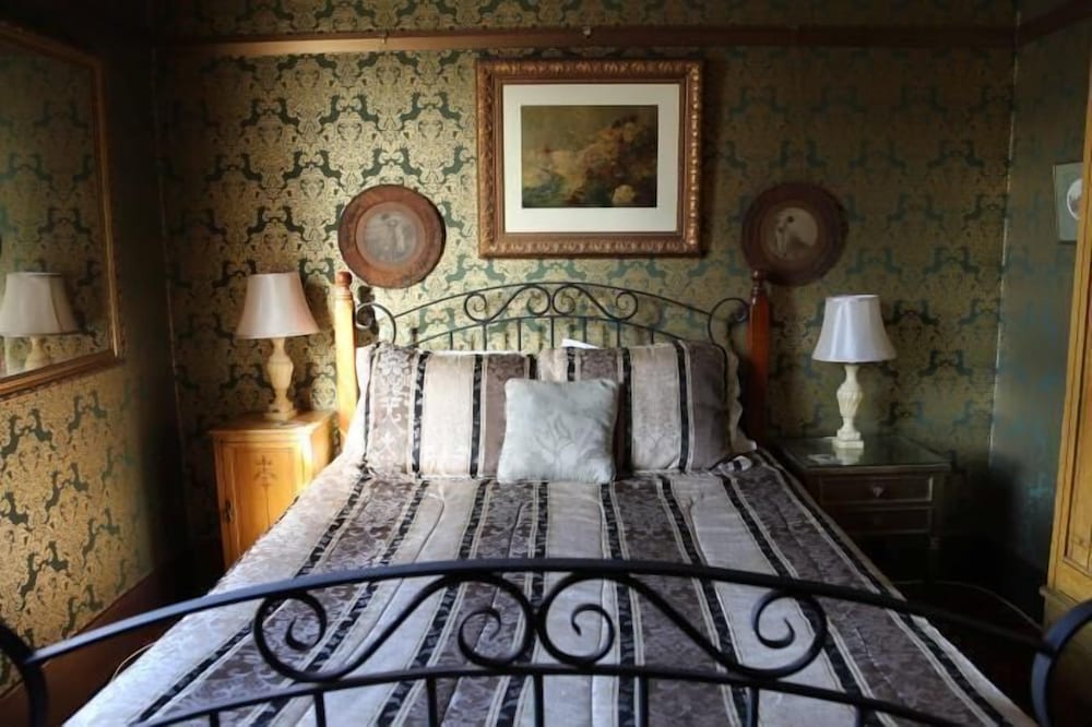Shakespeare Hotel Surry Hills 25/37