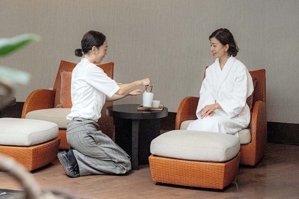 Hyatt Regency Hakone Resort and Spa 12/76