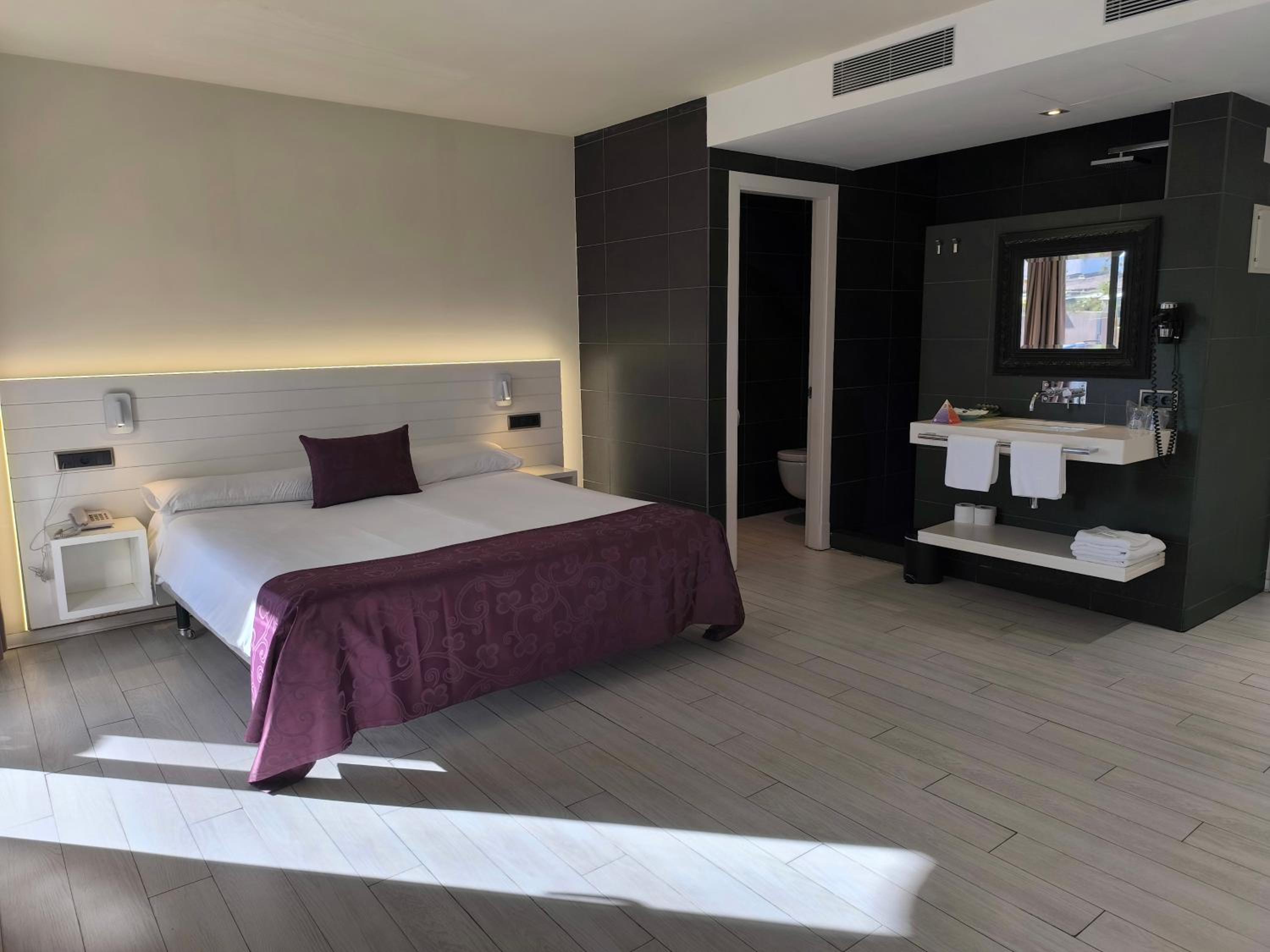 Comfort, Double Bed, Town View, Balcony