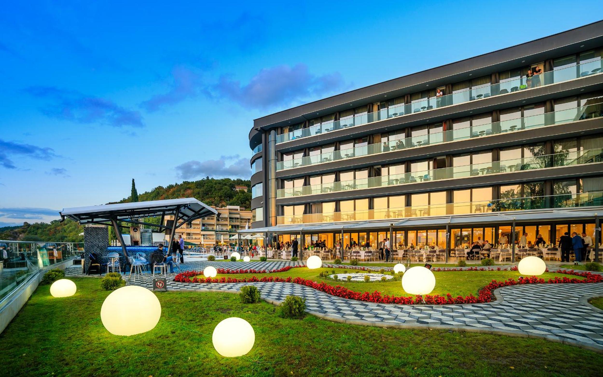 Laki Hotel & Spa 2/50