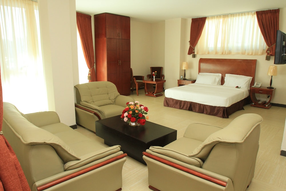 Aphrodite International Hotel 18/26