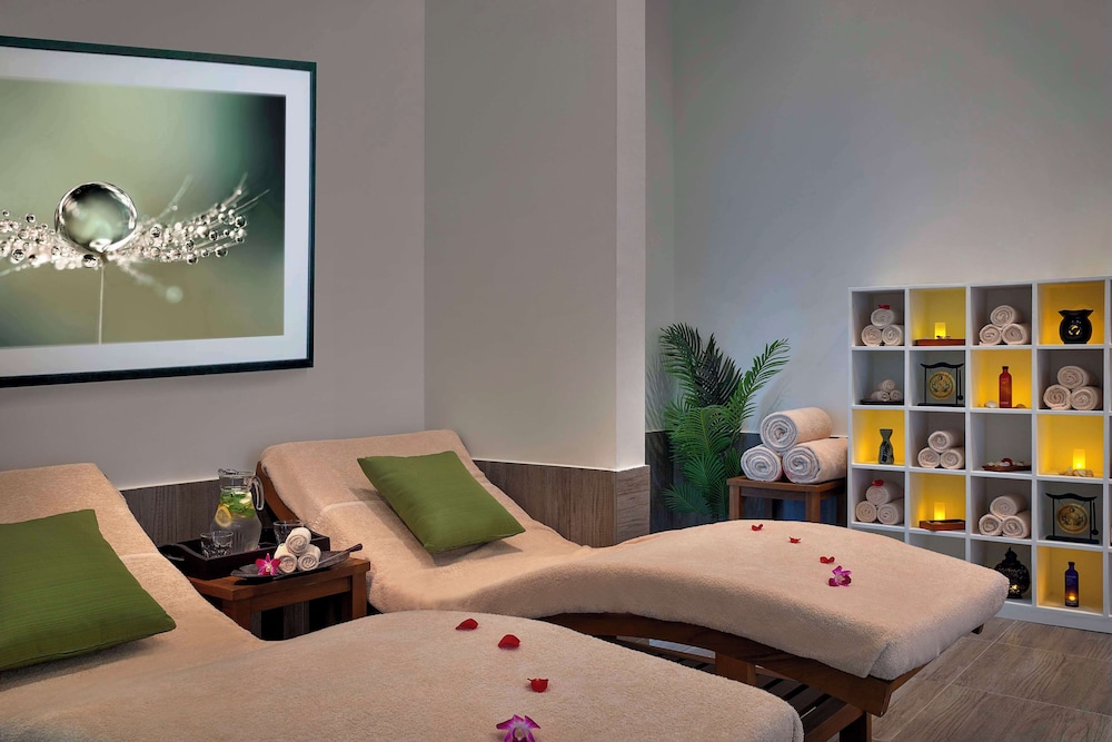 Anantara World Islands Dubai Resort 64/78