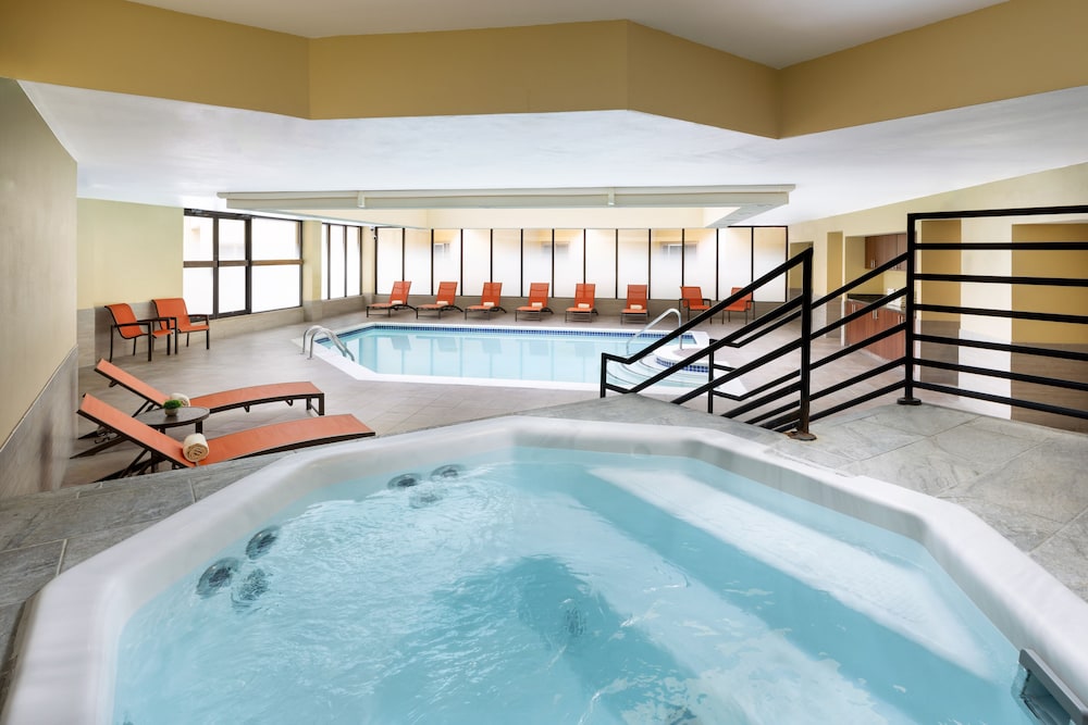 swimming pool spa
