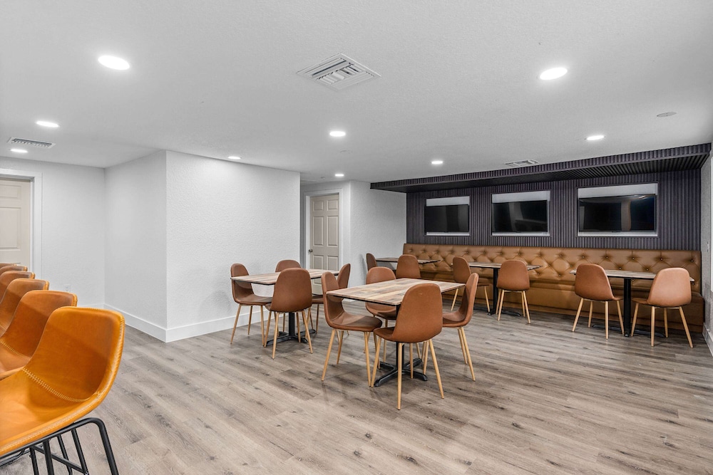 Super 8 by Wyndham Kissimmee/Orlando 35/50