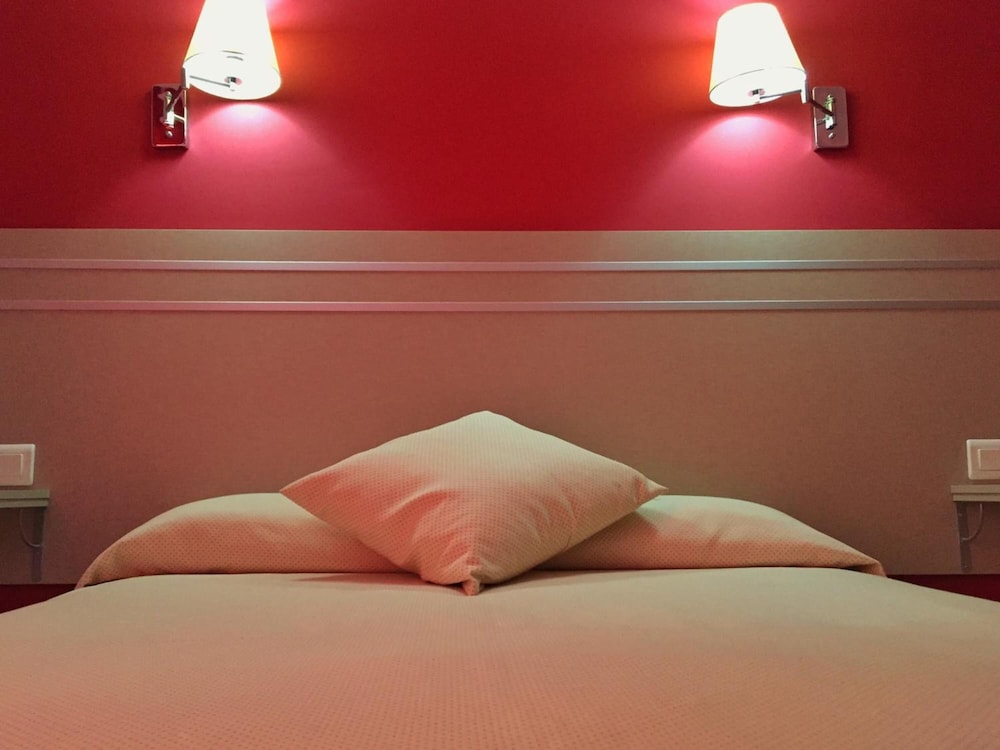 Hotel Carmen Teresa 48/72