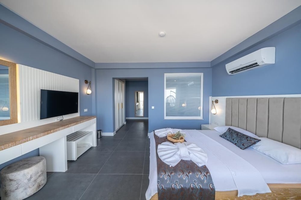 Un Amor The Hotel 14/50