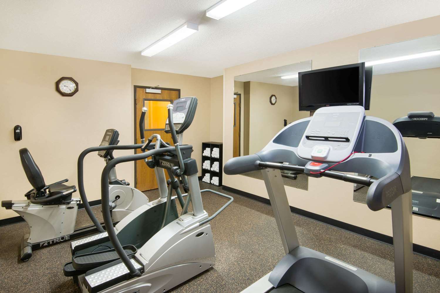 Quality Inn Fairfield, IA 13/18