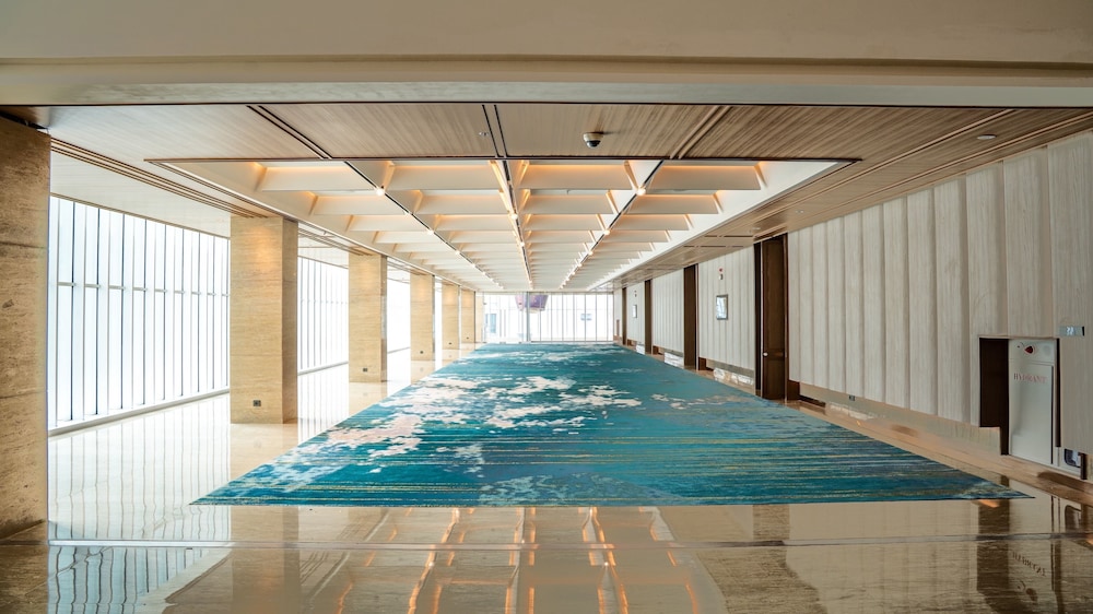 Js Luwansa Hotel And Convention Center 35/65
