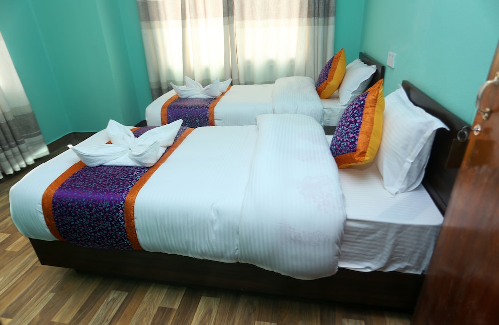 Hotel Rising Home 14/25