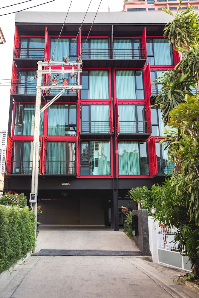 Sleepbox Sukhumvit 22 8/62