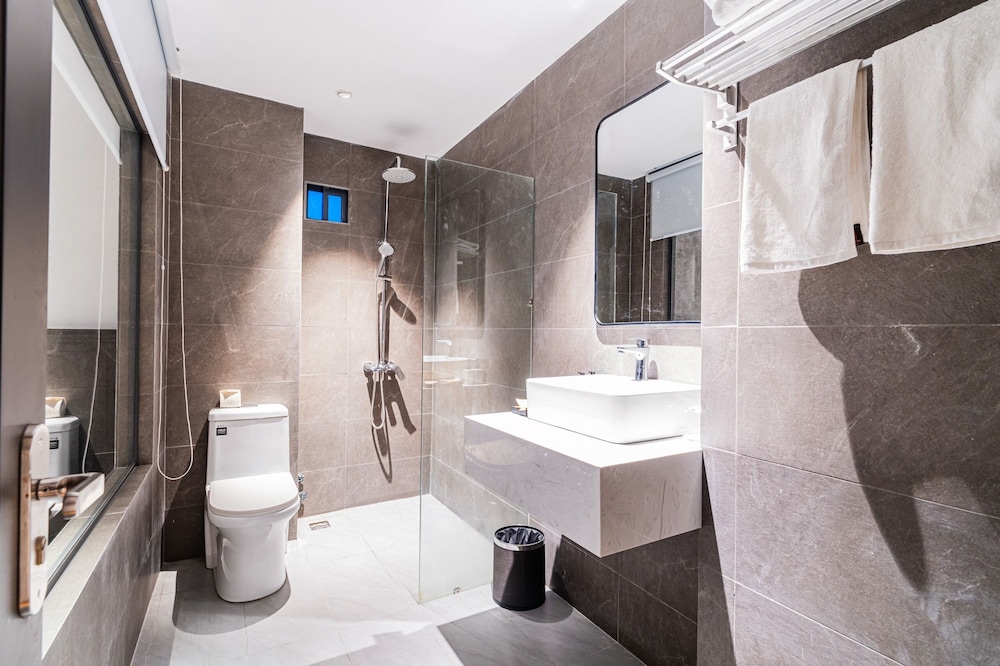Park View Luxury Hotel 36/48