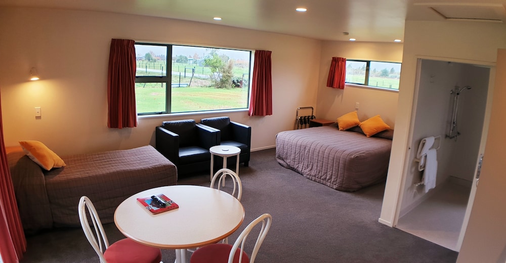 Glacier View Motel 32/68