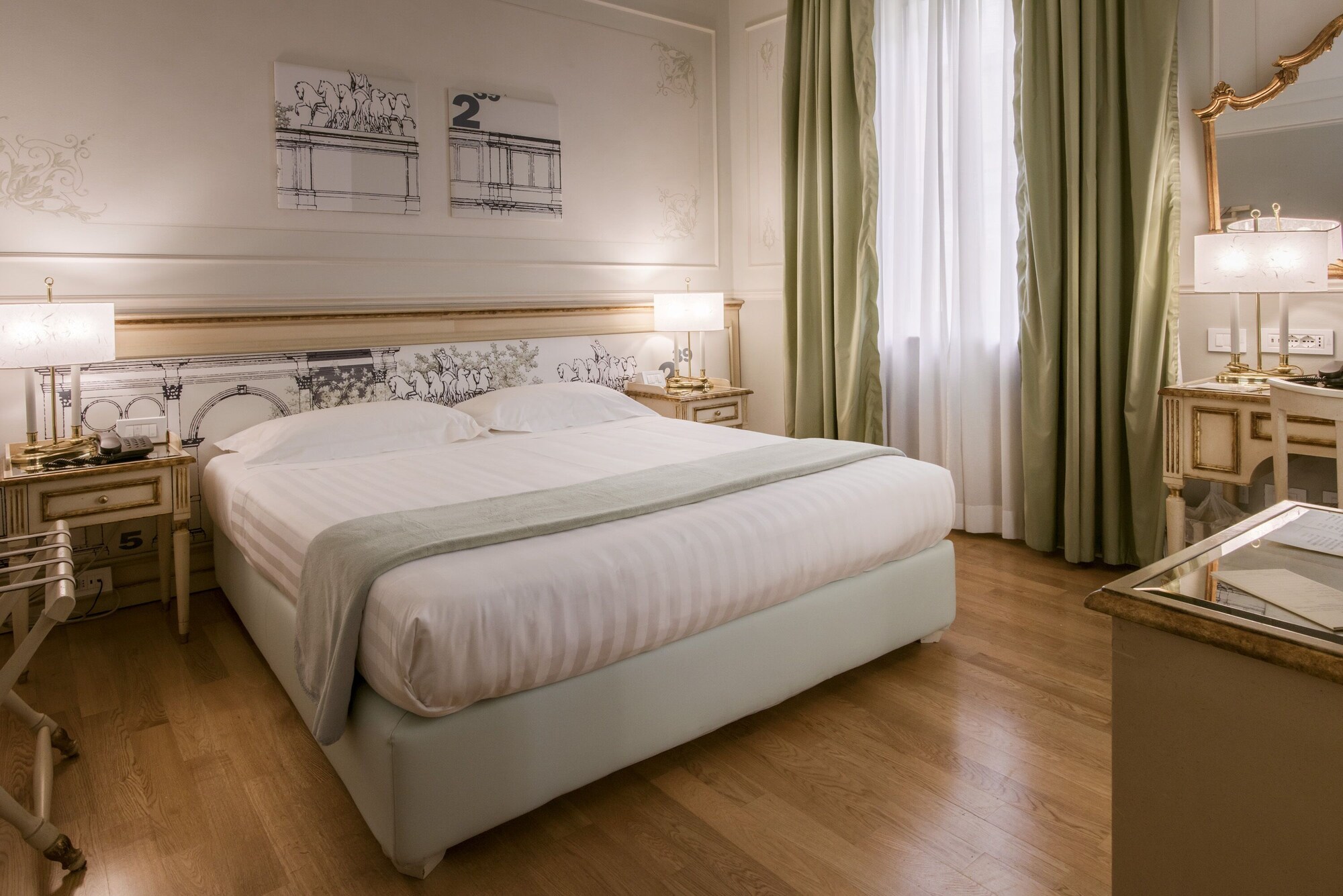 COMFORT, TWIN BEDS