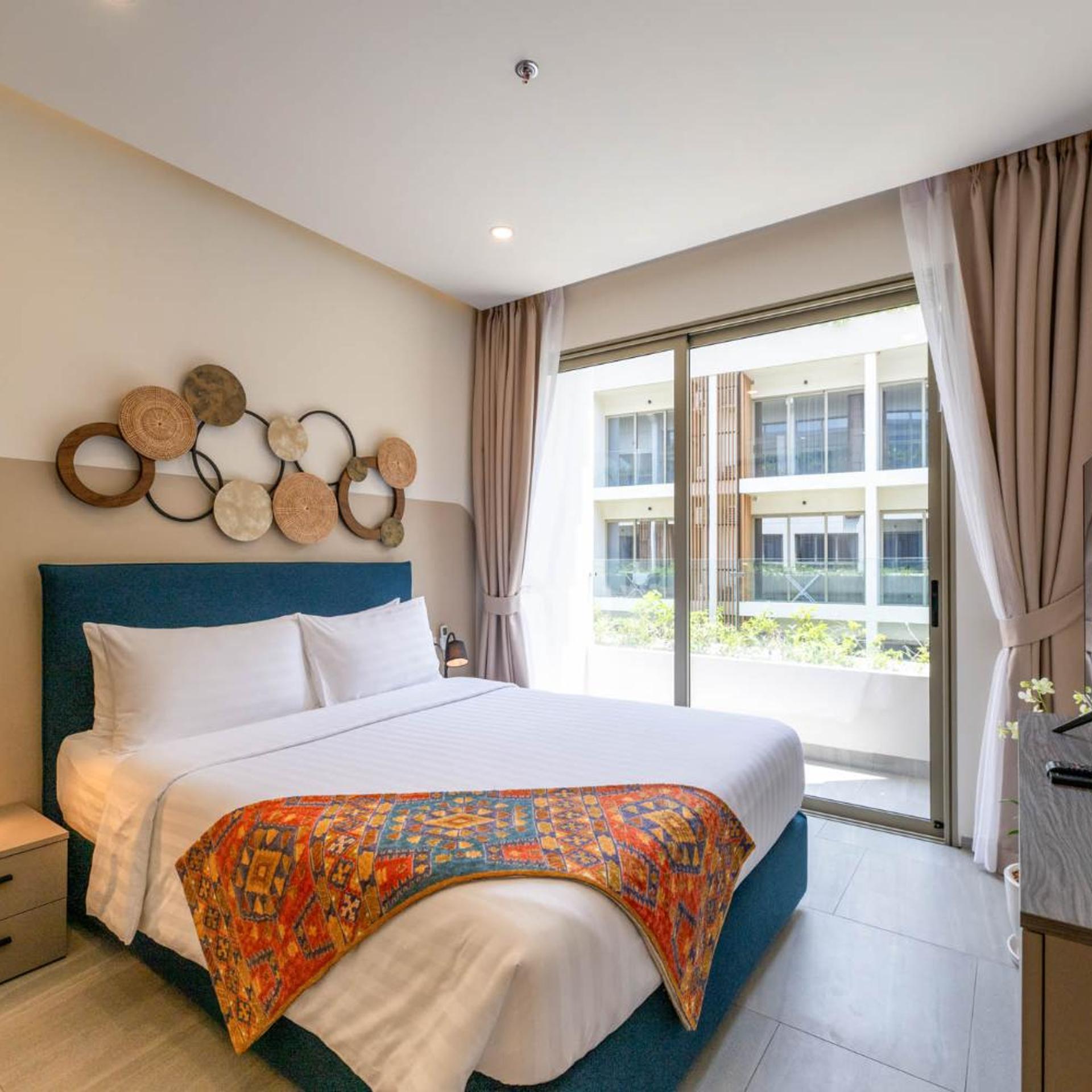 Homa Cherngtalay Phuket 20/85