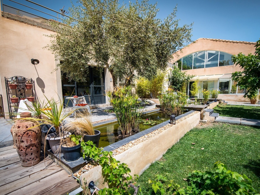 Villa Ambrosia 3/50